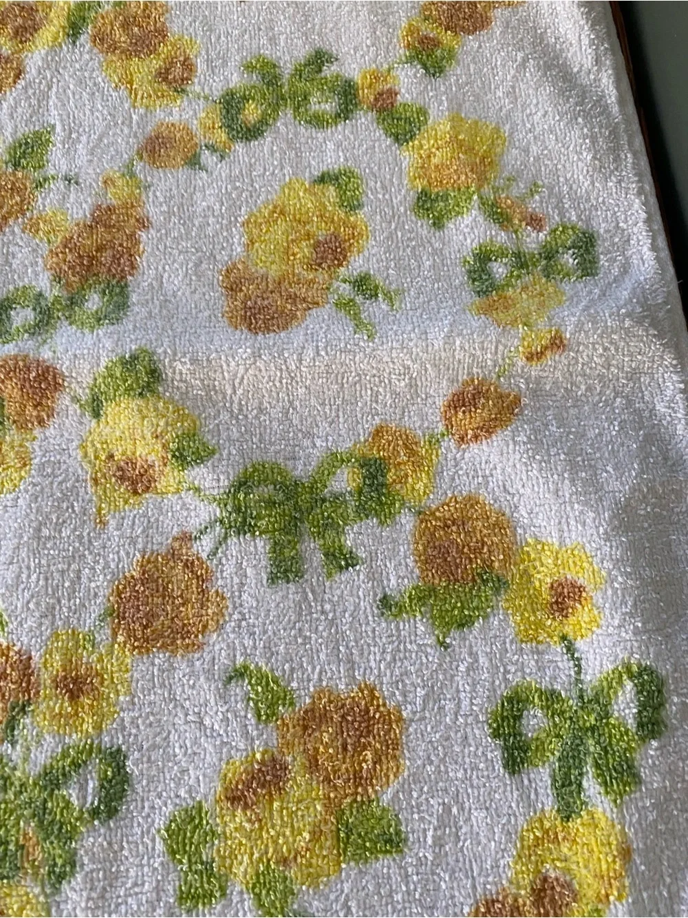 Vintage Mid Century MCM Yellow Green Floral Bathroom Towel